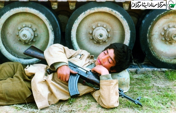 زندگی نامه شهید 13 ساله« شهید علیرضا محمودی پارسا» زندگی نامه شهید 13 ساله« شهید علیرضا محمودی پارسا»