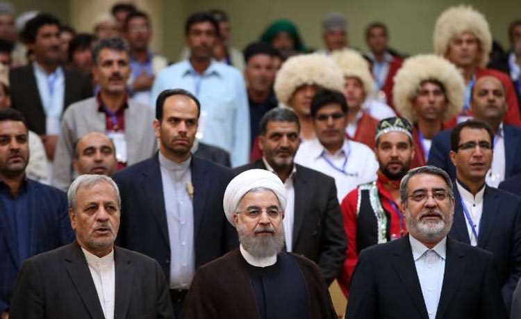 تصویر شهید مدافع حرم گرگانی در همایش روز ملی عشایر و روستا با حضور رئیس جمهور تصویر شهید مدافع حرم گرگانی در همایش روز ملی عشایر و روستا با حضور رئیس جمهور