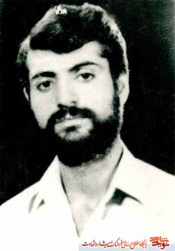 دانشجوی پزشکی که با درجه شهید فارغ التحصیل شد دانشجوی پزشکی که با درجه شهید فارغ التحصیل شد