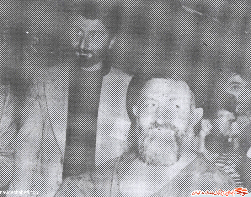 عکس دیده نشده از «شهيد عفيفي ثابت» در کنار شهید بهشتی عکس دیده نشده از «شهيد عفيفي ثابت» در کنار شهید بهشتی