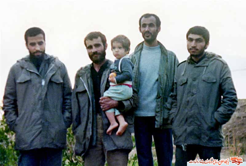 خاطراتی کوتاه از شهید علی هاشمی (منتشرنشود) خاطراتی کوتاه از شهید علی هاشمی (منتشرنشود)