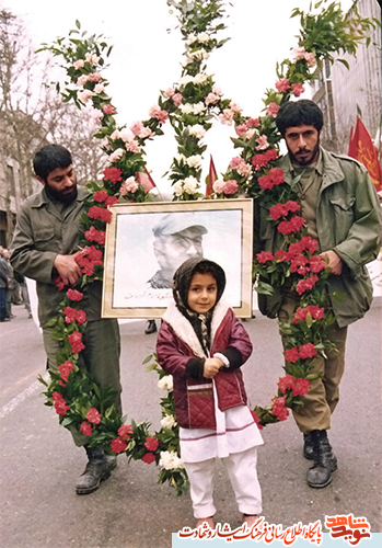 حاج یدالله ناراحت بود که از رفقایش جا مانده حاج یدالله ناراحت بود که از رفقایش جا مانده