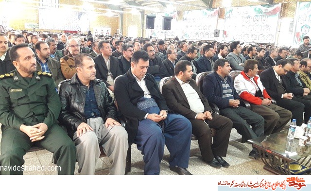 تصاویر/ یادواره سرداران و 135 شهید شهرستان روانسر برگزار شد تصاویر/ یادواره سرداران و 135 شهید شهرستان روانسر برگزار شد