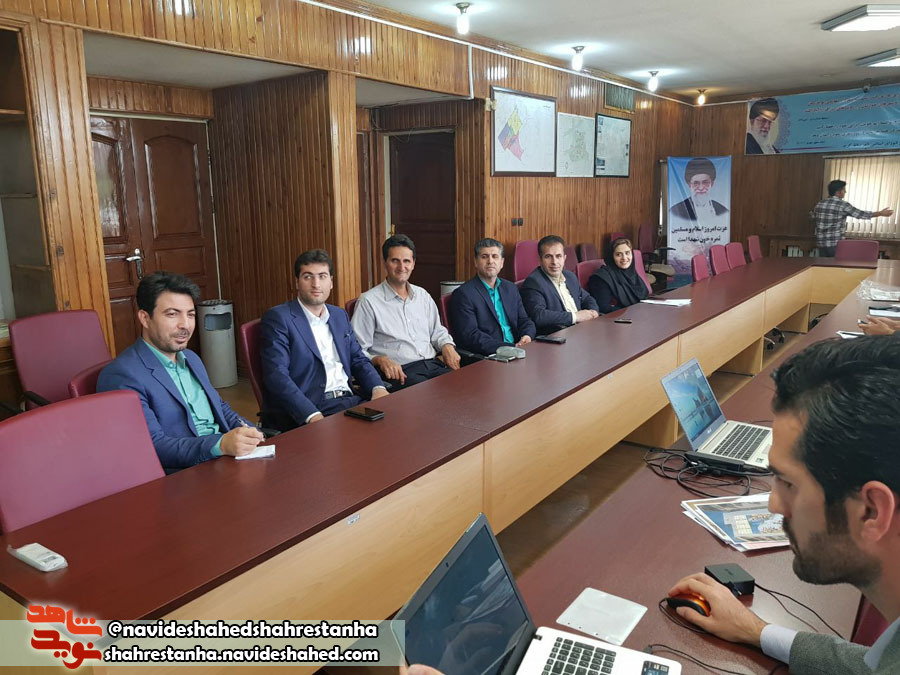 جلسه سیمای منظر با عنوان «المان شهری» در خصوص تصاویر شهدا در شهرستان رباط کریم برگزار شد جلسه سیمای منظر با عنوان «المان شهری» در خصوص تصاویر شهدا در شهرستان رباط کریم برگزار شد