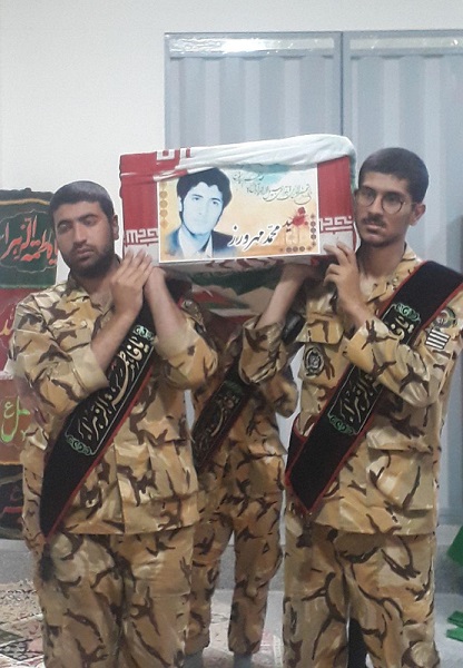 مادران دو شهید پس از ۳۶ سال فرزندان خود را در آغوش گرفتند مادران دو شهید پس از ۳۶ سال فرزندان خود را در آغوش گرفتند