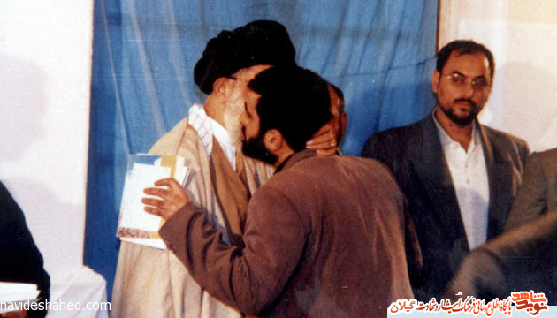 کتاب «رقص روی یک پا» زندگی نامه من است/ آزادگان در پشت خاکریز پنهان اسارت مقاومت کردند کتاب «رقص روی یک پا» زندگی نامه من است/ آزادگان در پشت خاکریز پنهان اسارت مقاومت کردند