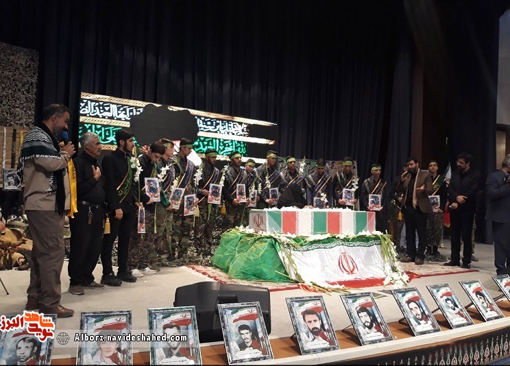 اشک عشق دانشآموزان البرزی بر رادمرد گمنام وطن اشک عشق دانشآموزان البرزی بر رادمرد گمنام وطن