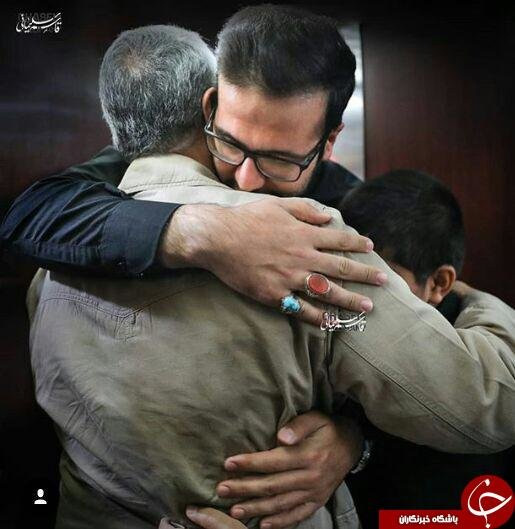 فرزند شهید خوشلفظ در آغوش حاج قاسم سلیمانی /تصاویر فرزند شهید خوشلفظ در آغوش حاج قاسم سلیمانی /تصاویر