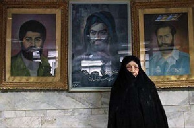 پسرانم سوختند، اما سربند «یا زهرا» یشان سالم ماند پسرانم سوختند، اما سربند «یا زهرا» یشان سالم ماند