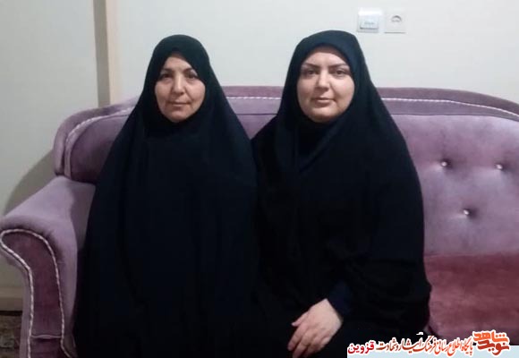 سالهاست که یک قاب عکس بابای من است/ تنها دلخوشی مادر برای ادامه دادن زندگیاش بودم سالهاست که یک قاب عکس بابای من است/ تنها دلخوشی مادر برای ادامه دادن زندگیاش بودم