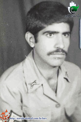 مي روم تا به استکبار جهانی بفهمانم که شهيدان زنده اند مي روم تا به استکبار جهانی بفهمانم که شهيدان زنده اند