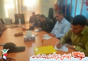 باید هر چه داریم برای آزادگان در طبق اخلاص بگذاریم باید هر چه داریم برای آزادگان در طبق اخلاص بگذاریم
