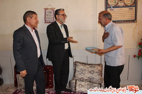 آزادگان زیباترین نماد ایثار و مقاومت هستند آزادگان زیباترین نماد ایثار و مقاومت هستند