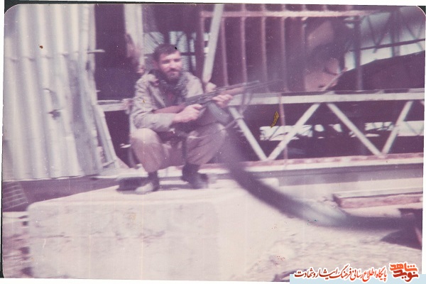 نگاهی بر زندگی نامه شهید بابا محمد اسدی نگاهی بر زندگی نامه شهید بابا محمد اسدی