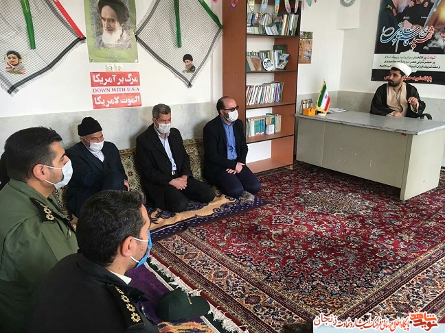 تصاویر گلباران مزار و یادواره شهدای کینه‌ورس به مناسبت دهه فجر