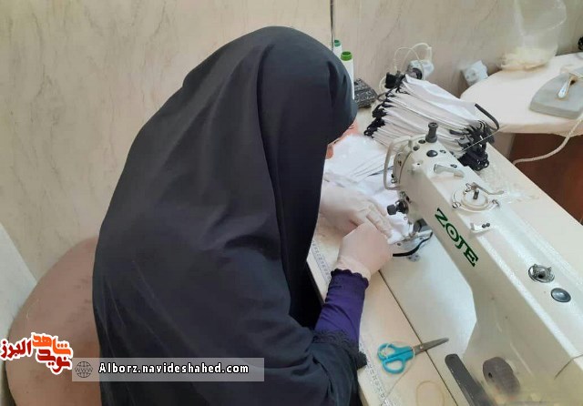 رزمایش مومنانه کانون منتظران بقیه الله الاعظم(عج) در قالب تولید ماسک و توزیع بسته معیشتی رزمایش مومنانه کانون منتظران بقیه الله الاعظم(عج) در قالب تولید ماسک و توزیع بسته معیشتی