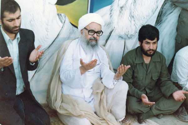 نگاه امام خمینی (ره) به شهید صدوقی چگونه بود؟/ هم نشینی با استاد از سنگر تا محراب نگاه امام خمینی (ره) به شهید صدوقی چگونه بود؟/ هم نشینی با استاد از سنگر تا محراب