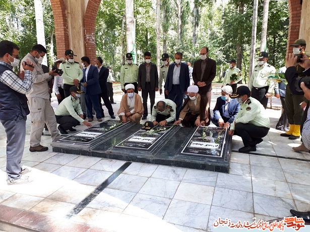 گزارش تصویری/ گلباران مزار شهدای ابهر و خرمدره با حضور سردار قاسم رضایی