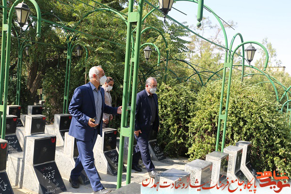 گلزار شهدای همدان عطرافشانی شد