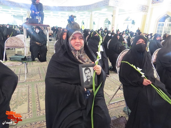 گزارش تصویری| تجلیل از مادران شهدا (۱)