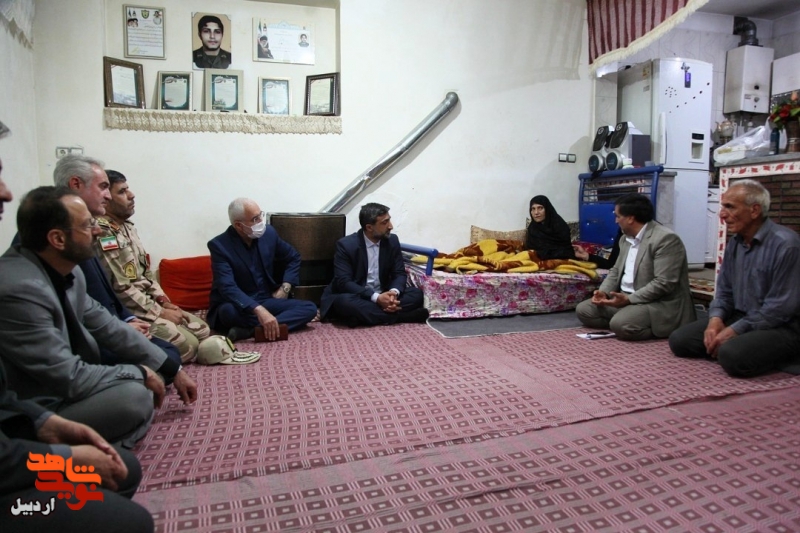 دیدار استاندار اردبیل با خانواده شهید امنیت «محسن ایران‌نژاد »