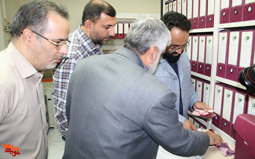 بازدید دستیار رئیس جمهوری در امر مردمی سازی دولت از «نوید شاهد» + تصاویر بازدید دستیار رئیس جمهوری در امر مردمی سازی دولت از «نوید شاهد» + تصاویر
