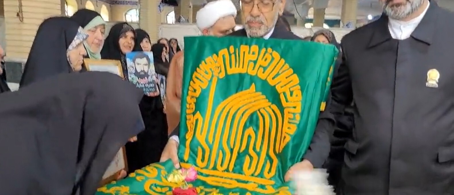 کلیپ «زیر سایه خورشید»