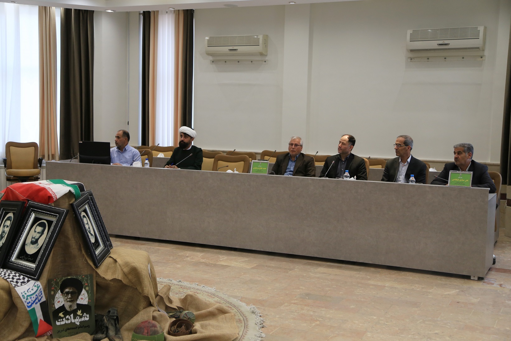 نشست مدیران کل و مسئولان حوزه‌های نمایندگی ولی فقیه بنیاد شهید منطقه ۳ کشور در تبریز
