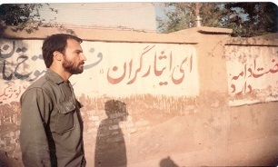 زیر لب گفت: «الهی رضا برضائک» و جان داد! زیر لب گفت: «الهی رضا برضائک» و جان داد!