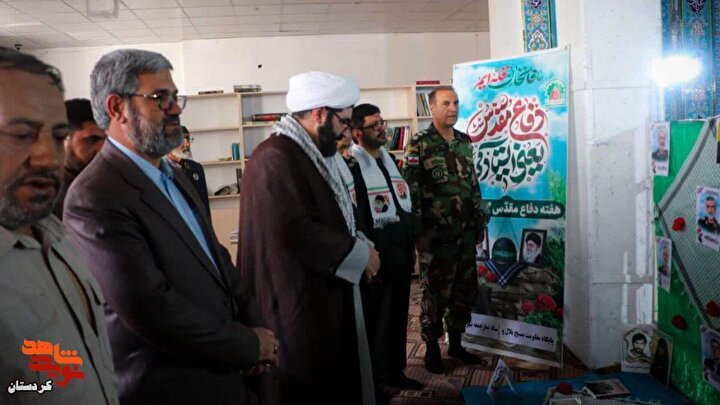 نمایشگاه هفته دفاع مقدس در مسجد جامع قروه افتتاح شد+تصاویر