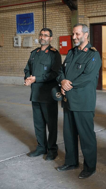 شخصیت ناشناس دیوارنگاره میدان ولیعصر را بشناسید+ عکس شخصیت ناشناس دیوارنگاره میدان ولیعصر را بشناسید+ عکس