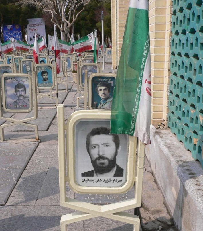 عشقبازان را سماع جان، میان آتش است...