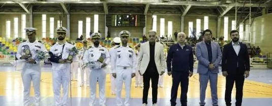 برگزاری مراسم یادبود شهدای ناوشکن دنا در لیگ فوتسال کشور برگزاری مراسم یادبود شهدای ناوشکن دنا در لیگ فوتسال کشور
