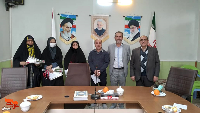 تجلیل از بانوان گرامی شاغل در بنیاد شهید شهرستان سمنان - سوم بهمنماه ۱۴۰۰ بنیاد شهید و امور ایثارگران شهرستان سمنان