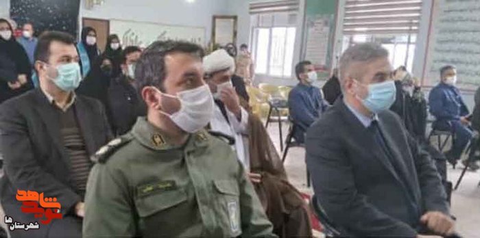 نواختن زنگ انقلاب در دبیرستان دخترانه مریم عذرا شهرستان دماوند