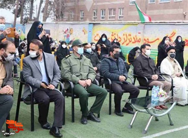 نواختن زنگ انقلاب در آموزشگاه شاهد شهید قدوسی شهرری