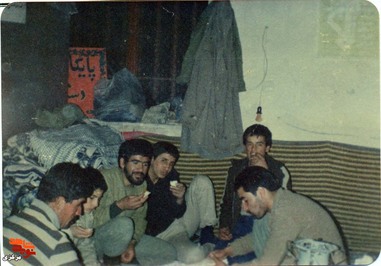 از چپ: قوچعلی - الیاس امیرحسنی - سید محمد سجادی - عباس -...- احمد طاعتی