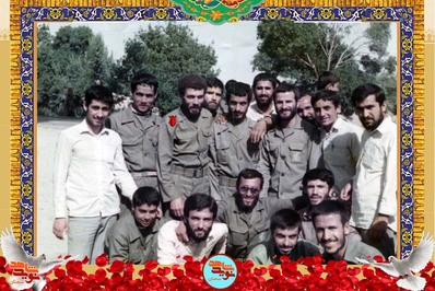 ردیف ایستاده نفر سوم از چپ شهید غلامعلی صداقتی