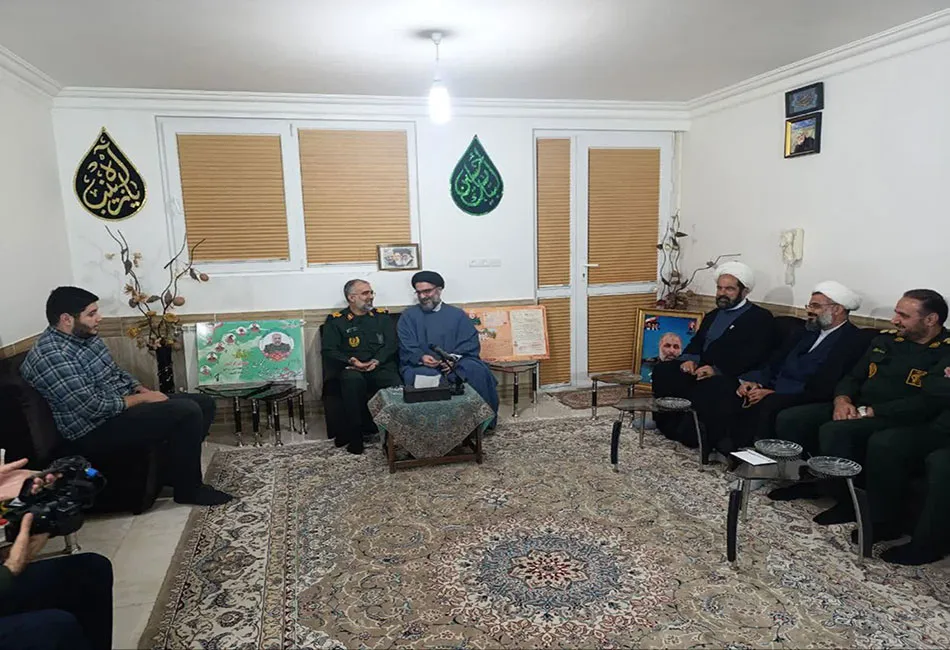 تکریم خانواده معظم شهید خوش‌محمدی با حضور مسئولان ارشد استان گلستان