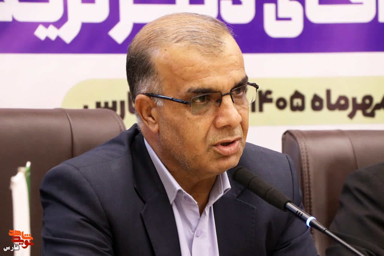 اعزام کاروان ۳۰۰ نفری خانوادههای شهدای لامرد به مشهد مقدس اعزام کاروان ۳۰۰ نفری خانوادههای شهدای لامرد به مشهد مقدس