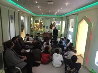 بازدید دانش‌آموزان مدرسه پسرانه سما از موزه شهدای...